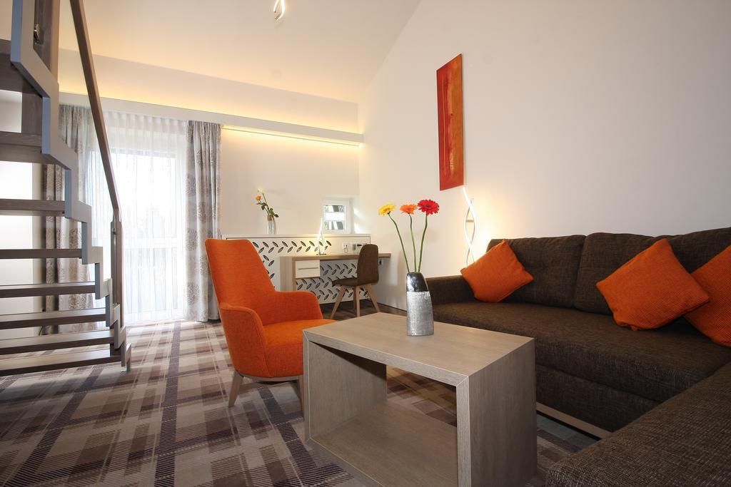 באד בירנבאך Hotel Chrysantihof מראה חיצוני תמונה